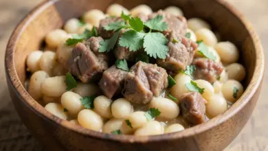Рецепт квасолі по-селянськи з овочами та спеціями - ілюстративне фото